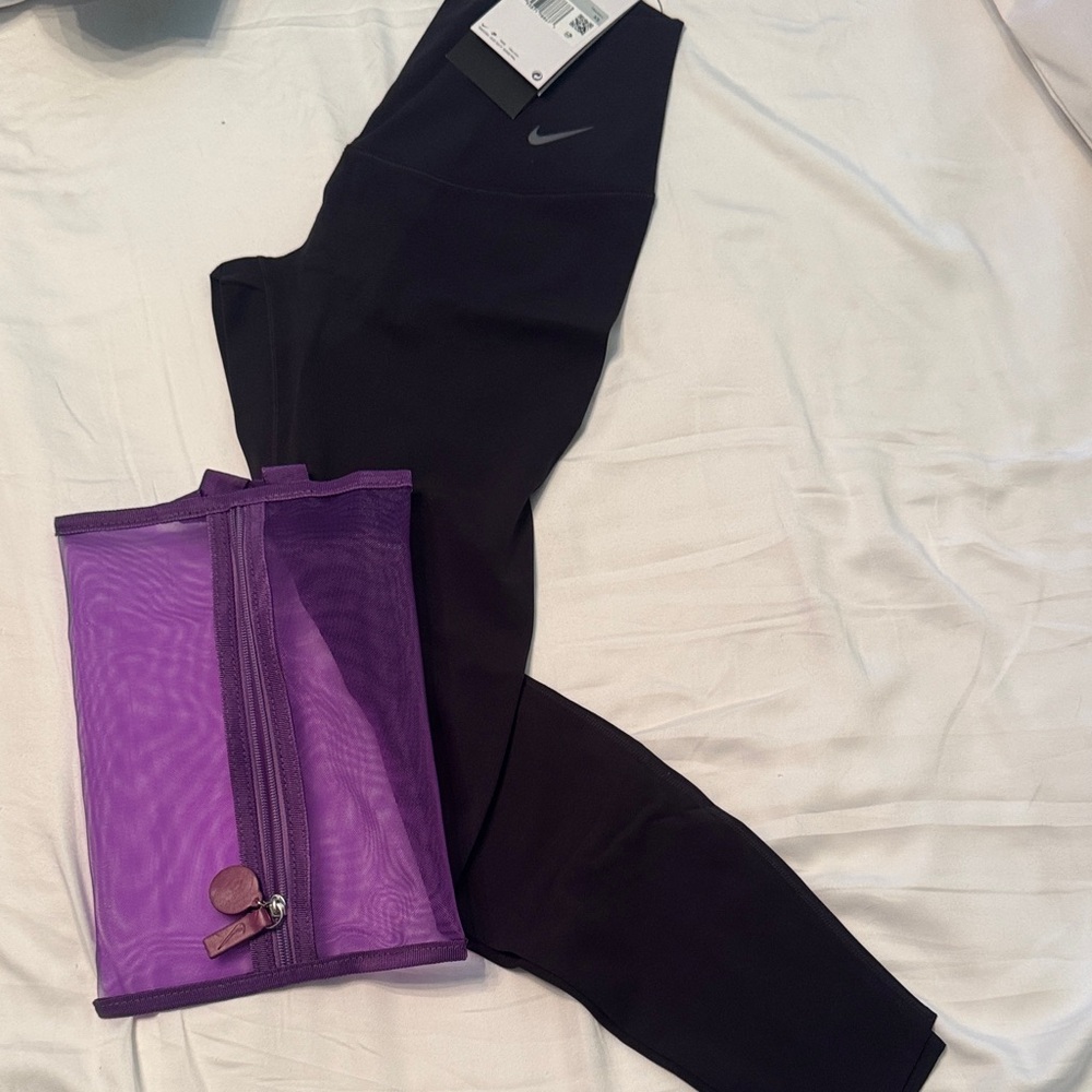 Nike Zenvy Black Leggings with Purple Mesh Pouch